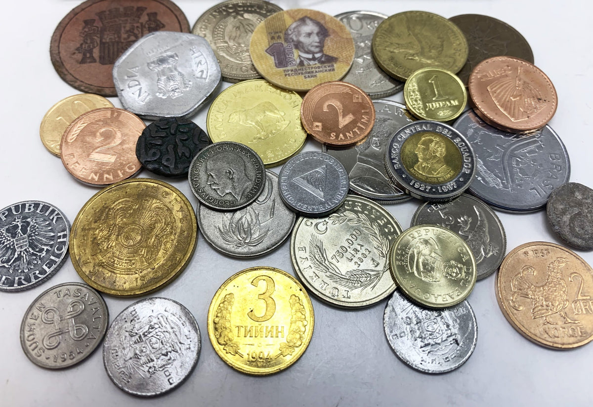 Metals: 30 Coins, 30 Countries, 30 Materials (Clear Box) - image 3