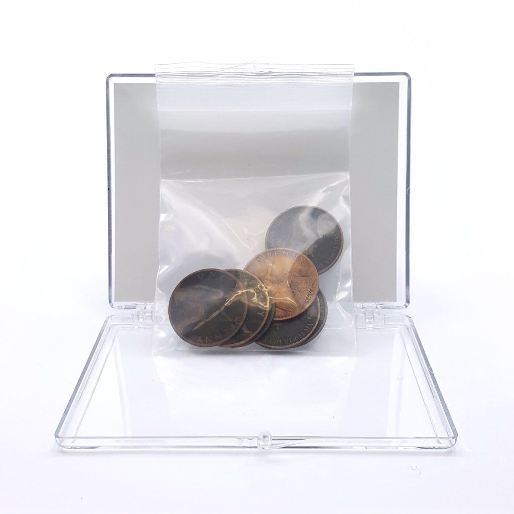 Queen Victoria: A Collection of 7 “Old Head” Pennies, 1895-1901 (Clear Box) - image 3