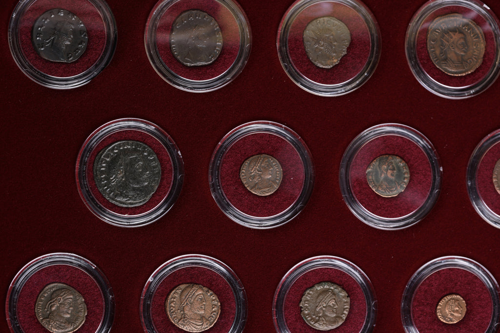 The Decline and Fall of the Roman Empire: Box of 20 Bronze Coins of Ancient Rome - image 5